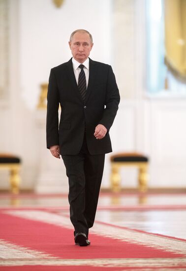 Vladimir Putin holds talks with President of Kyrgyzstan Almazbek Atambayev