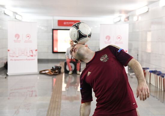 Freestyle football workshop in Moscow Metro