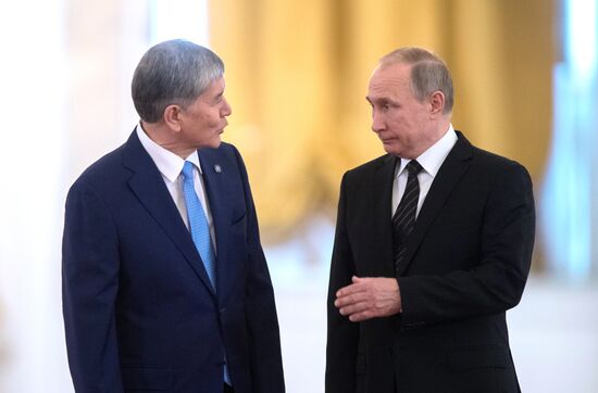 Vladimir Putin holds talks with President of Kyrgyzstan Almazbek Atambayev