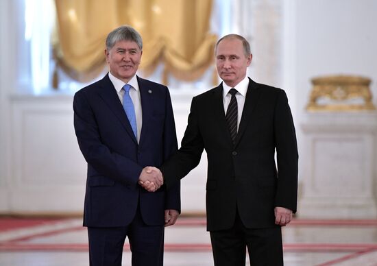 Vladimir Putin holds talks with President of Kyrgyzstan Almazbek Atambayev