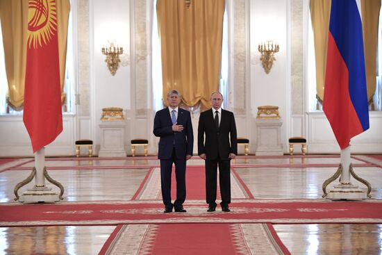 Vladimir Putin holds talks with President of Kyrgyzstan Almazbek Atambayev