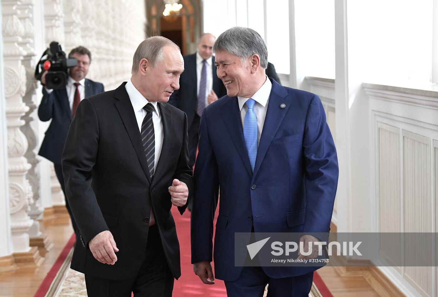 Vladimir Putin holds talks with President of Kyrgyzstan Almazbek Atambayev