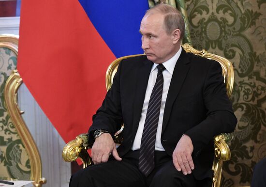 Vladimir Putin holds talks with President of Kyrgyzstan Almazbek Atambayev