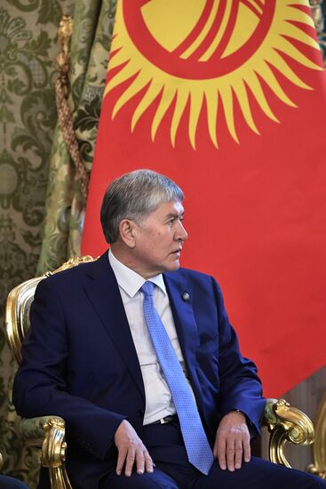 Vladimir Putin holds talks with President of Kyrgyzstan Almazbek Atambayev