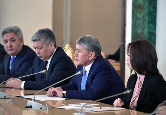 Vladimir Putin holds talks with President of Kyrgyzstan Almazbek Atambayev