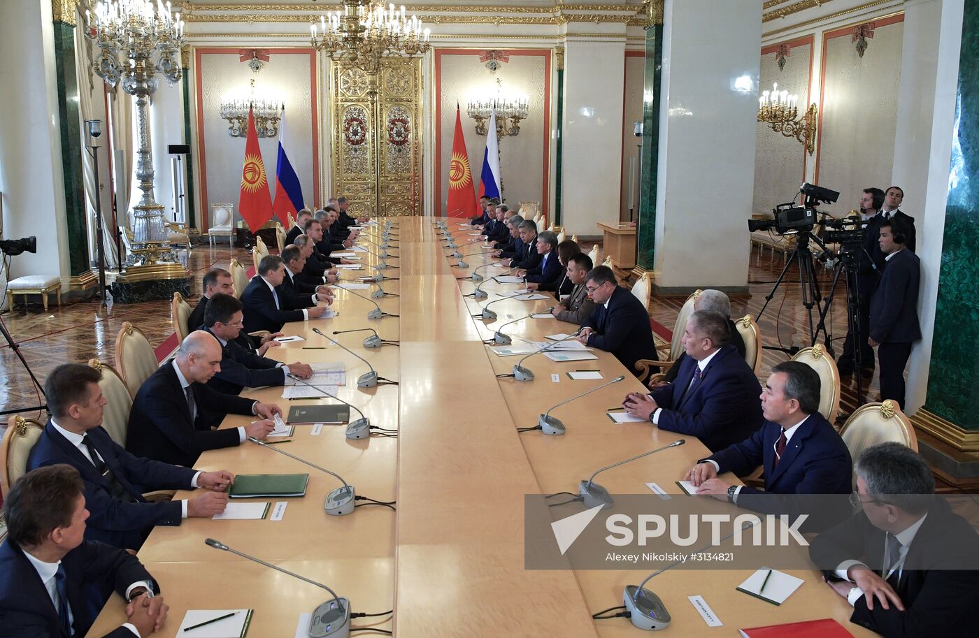 Vladimir Putin holds talks with President of Kyrgyzstan Almazbek Atambayev