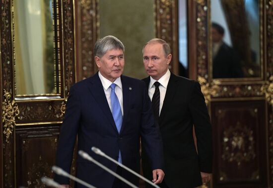 Vladimir Putin holds talks with President of Kyrgyzstan Almazbek Atambayev