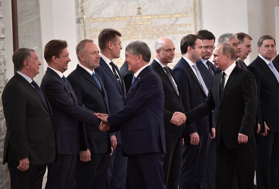 Vladimir Putin holds talks with President of Kyrgyzstan Almazbek Atambayev