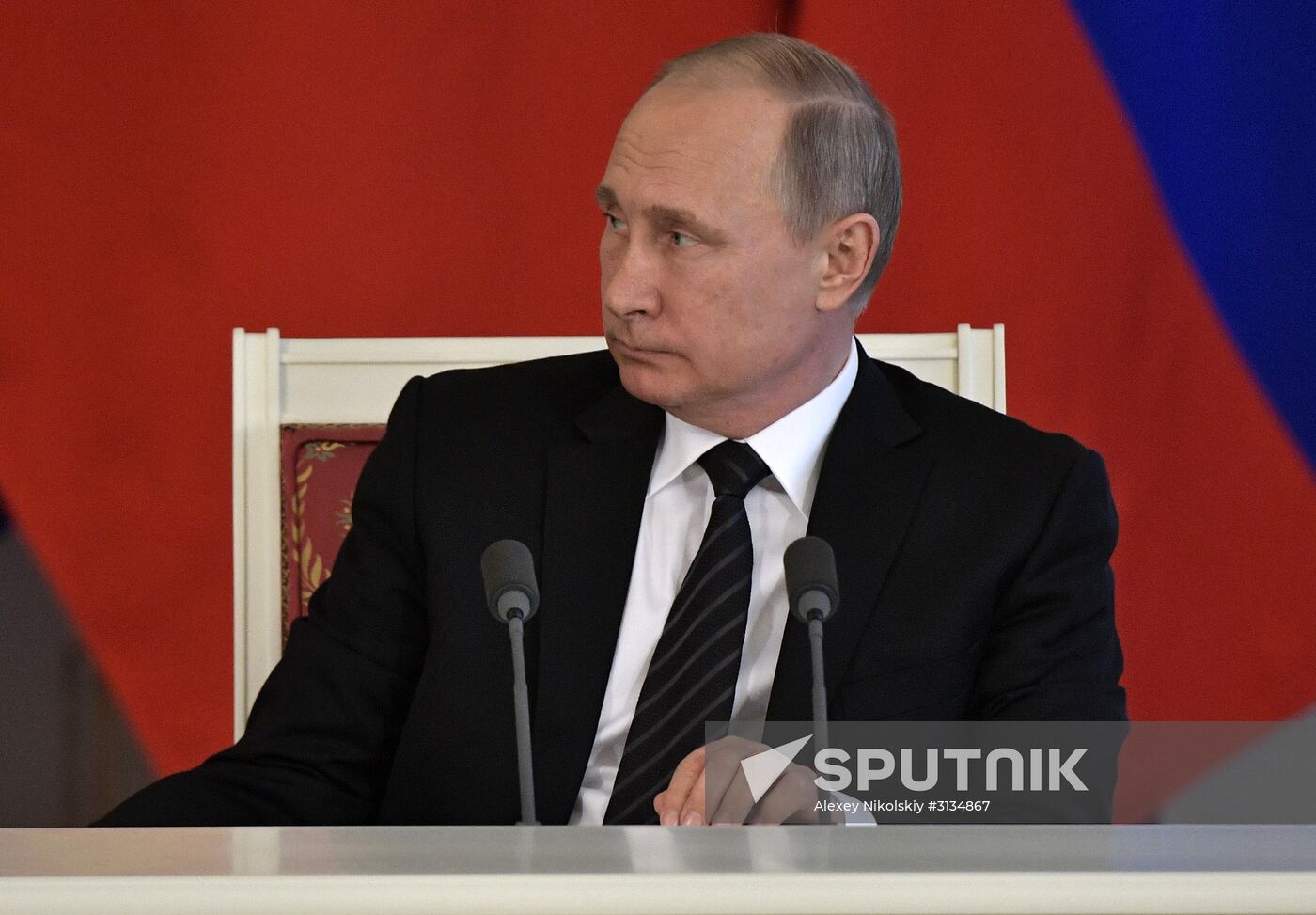 Vladimir Putin holds talks with President of Kyrgyzstan Almazbek Atambayev