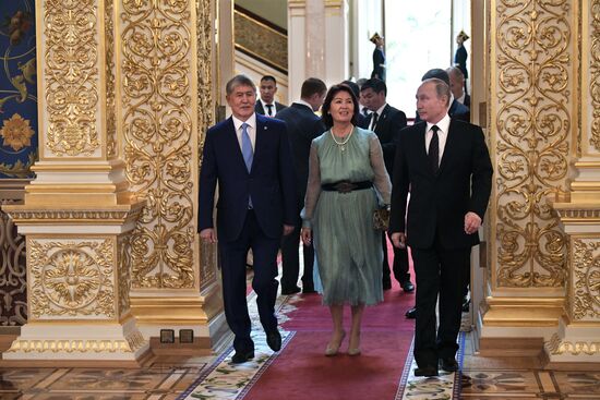 Vladimir Putin holds talks with President of Kyrgyzstan Almazbek Atambayev