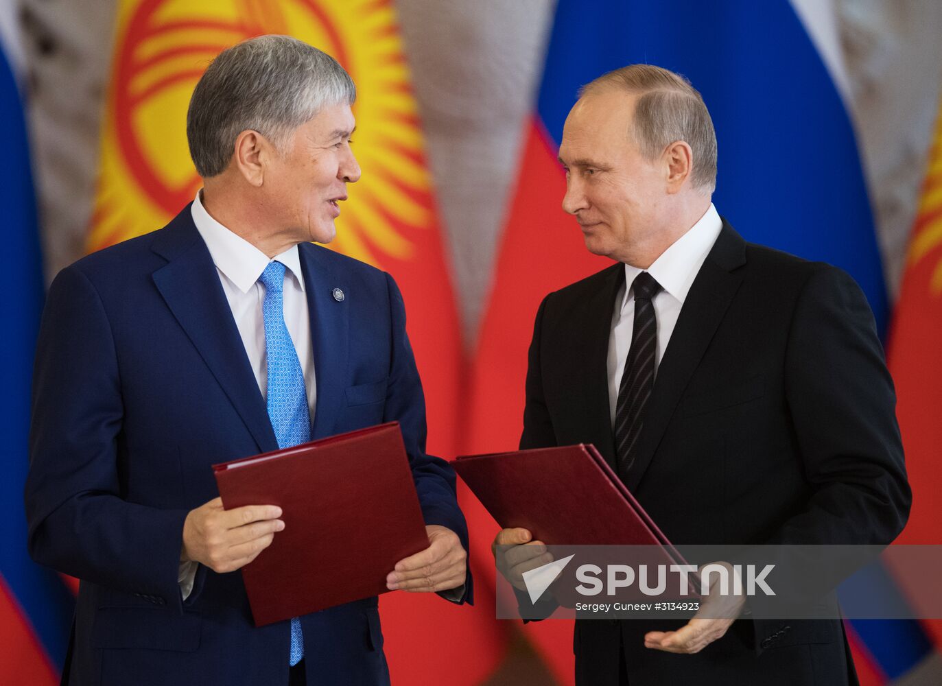 Vladimir Putin holds talks with President of Kyrgyzstan Almazbek Atambayev