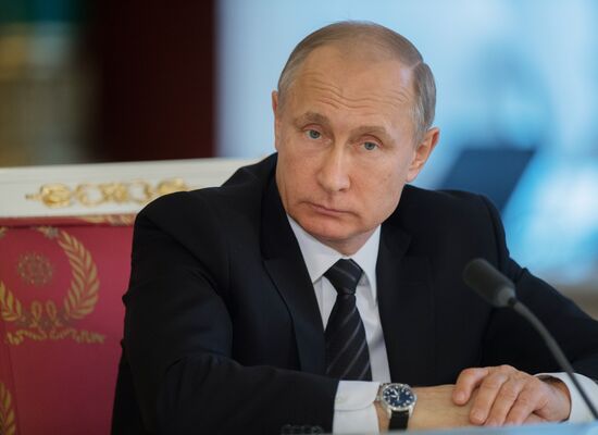 Vladimir Putin holds talks with President of Kyrgyzstan Almazbek Atambayev