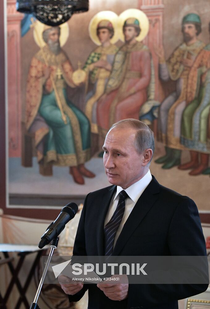 Vladimir Putin holds talks with President of Kyrgyzstan Almazbek Atambayev