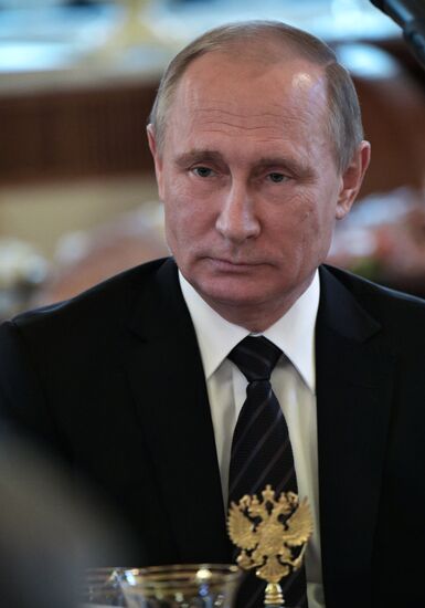 Vladimir Putin holds talks with President of Kyrgyzstan Almazbek Atambayev