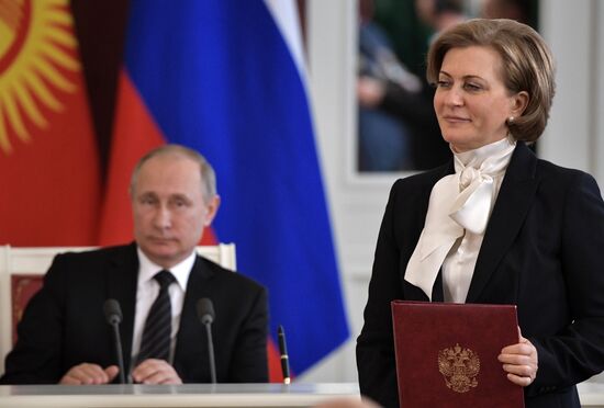 Vladimir Putin holds talks with President of Kyrgyzstan Almazbek Atambayev