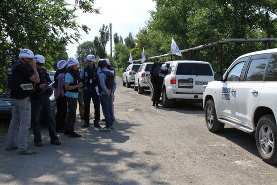 OSCE SMM Principal Deputy Chief Monitor Alexander Hug vists Donbass
