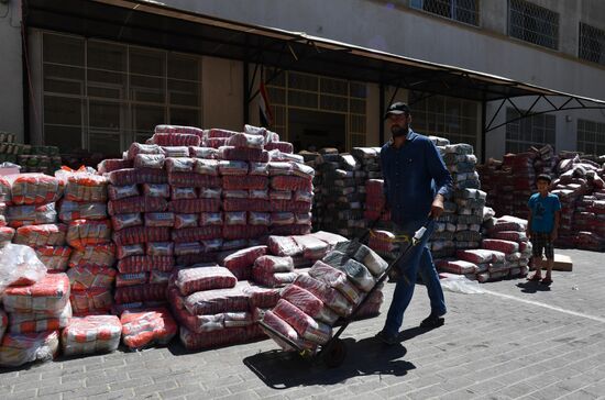 Humanitarian aid from Akhmat Kadyrov Foundation in Damascus