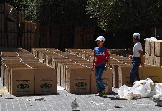Humanitarian relief from Akhmat Kadyrov's Fund for families of killed Syrian army servicemen arrives in Damascus