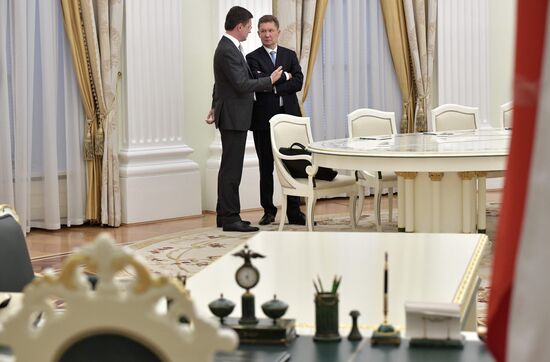 Vladimir Putin meets with Royal Dutch Shell CEO Ben van Beurden