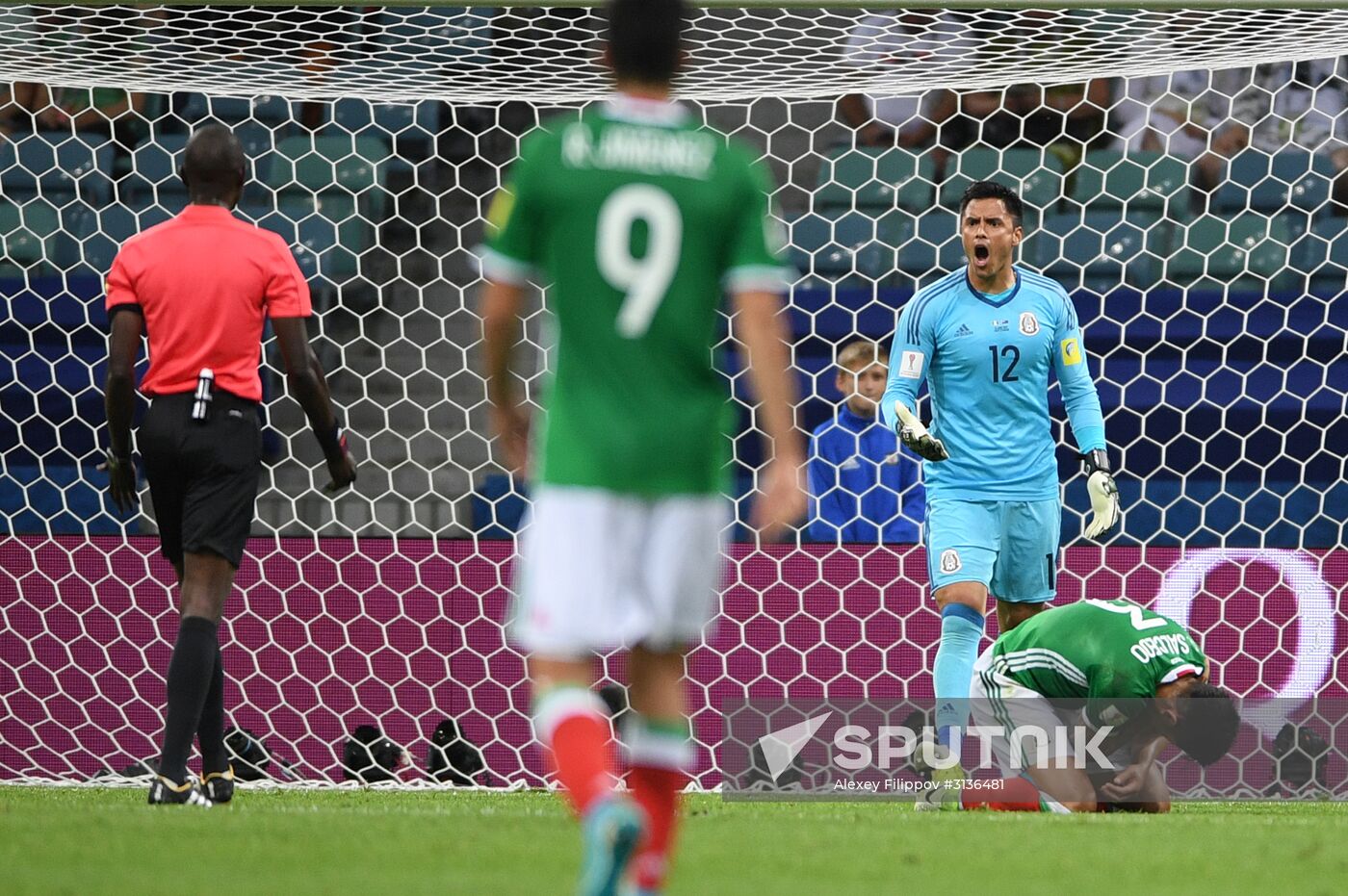 Football. 2017 FIFA Confederations Cup. Mexico vs. New Zealand