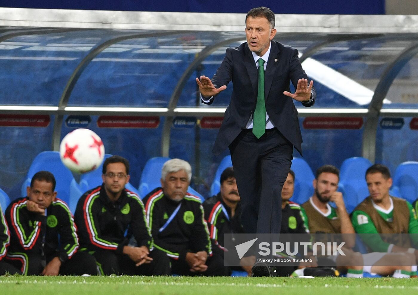 Football. 2017 FIFA Confederations Cup. Mexico vs. New Zealand