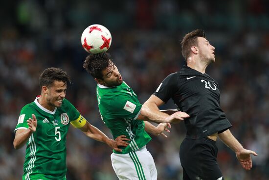 Football. 2017 FIFA Confederations Cup. Mexico vs. New Zealand