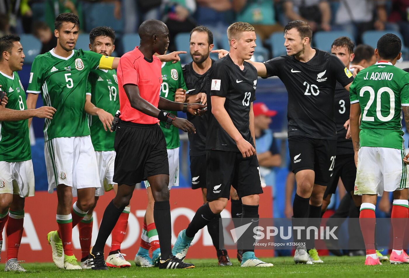 Football. 2017 FIFA Confederations Cup. Mexico vs. New Zealand