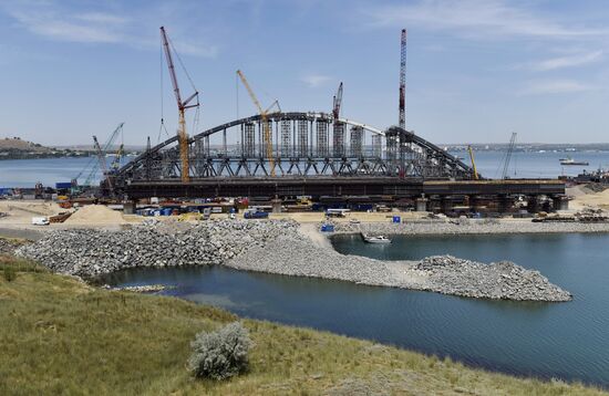 Railway part of the Kerch Strait Bridge assembled