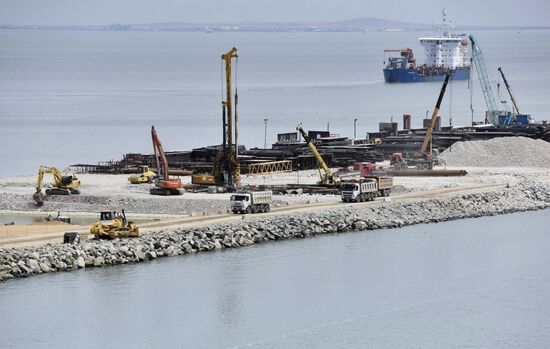 Railway part of the Kerch Strait Bridge assembled