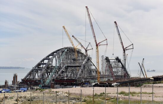Railway part of the Kerch Strait Bridge assembled