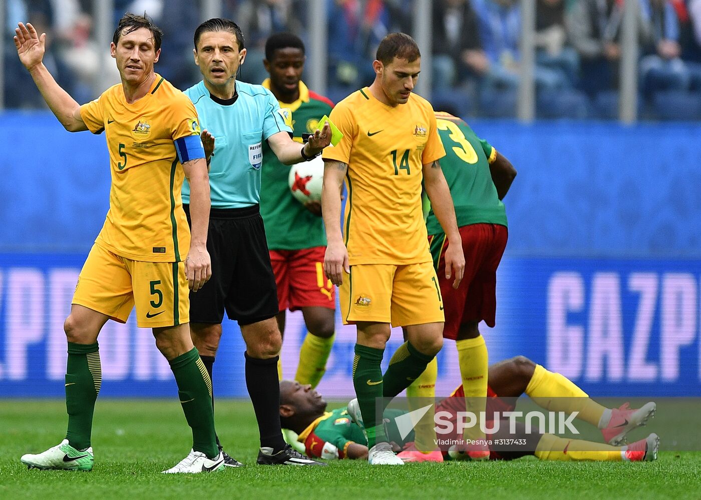 Football. 2017 FIFA Confederations Cup. Cameroon vs. Australia