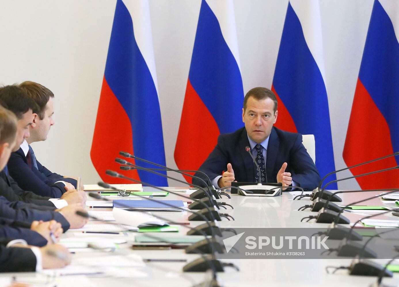 Prime Minister Medvedev visits Sheremetyevo international airport