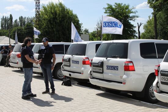 Principal Deputy Chief Monitor of the OSCE Special Monitoring Mission to Ukraine Alexander Hug visits Yasynuvata, Donetsk Region