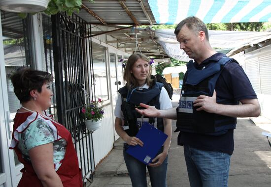 Principal Deputy Chief Monitor of the OSCE Special Monitoring Mission to Ukraine Alexander Hug visits Yasynuvata, Donetsk Region
