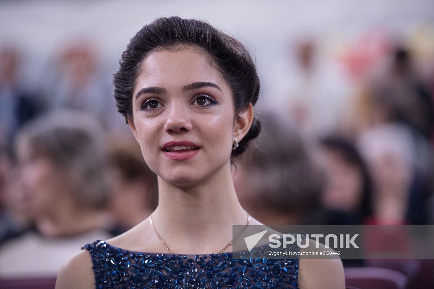 Figure skater Evgenia Medvedeva gets graduation certificate