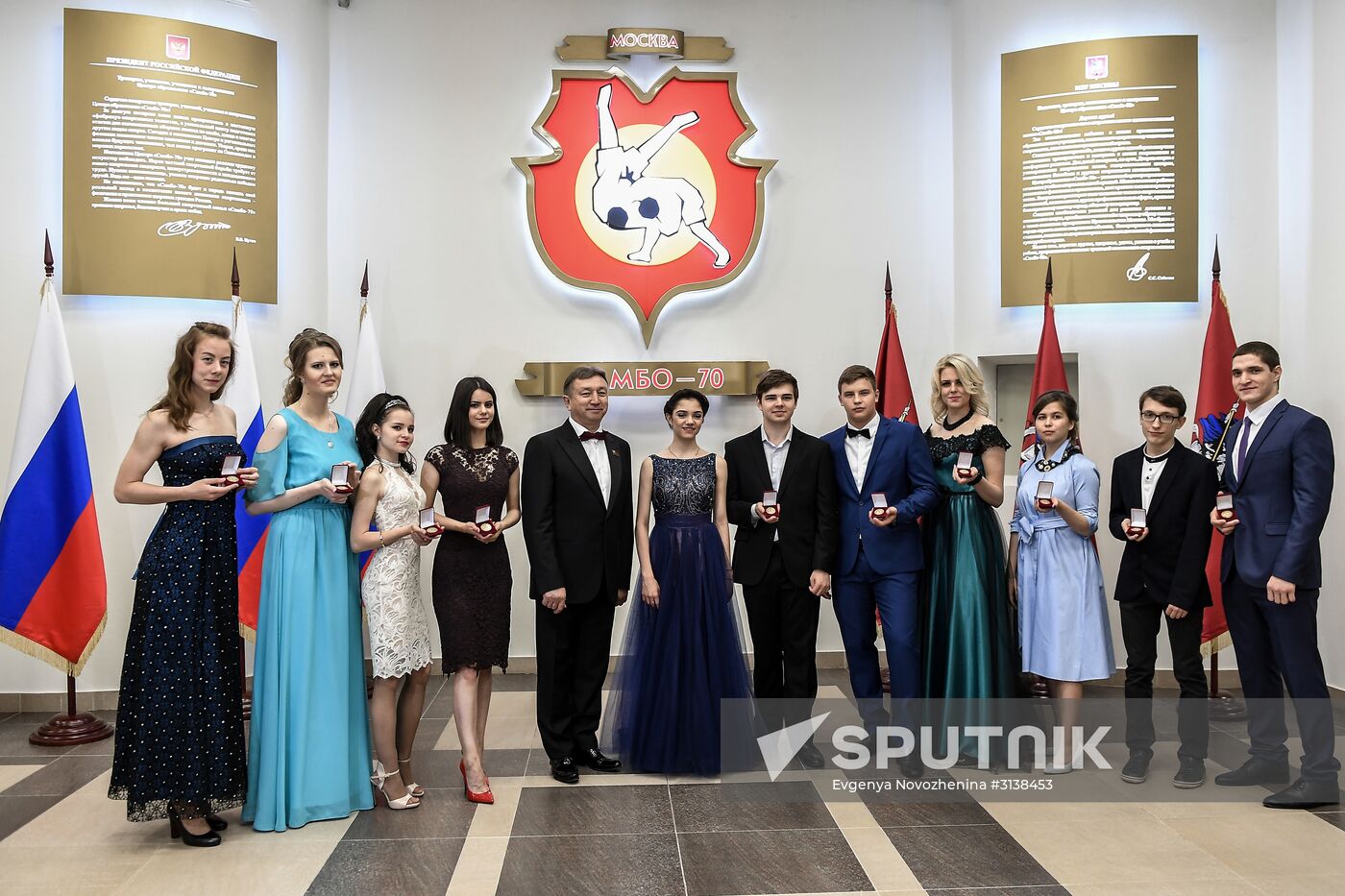 Figure skater Evgenia Medvedeva gets graduation certificate