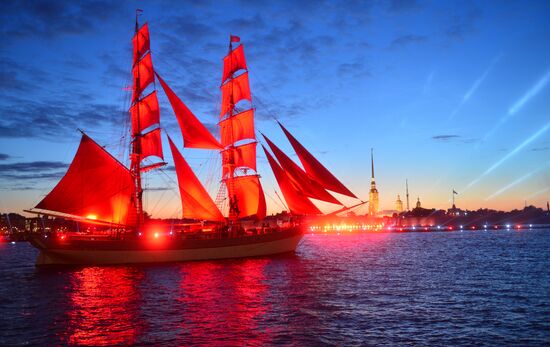 Scarlet Sails 2017 Prom in St. Petersburg