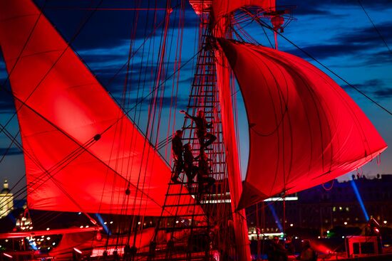 Scarlet Sails 2017 Prom in St. Petersburg