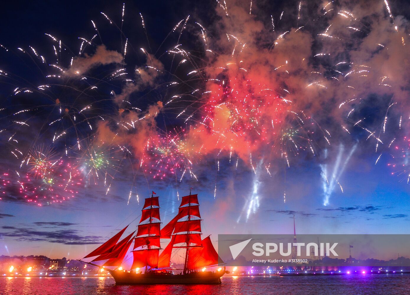Scarlet Sails 2017 Prom in St. Petersburg