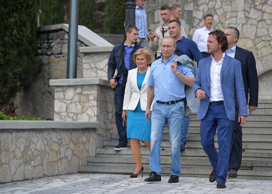 President Putin visits Artek international children's center