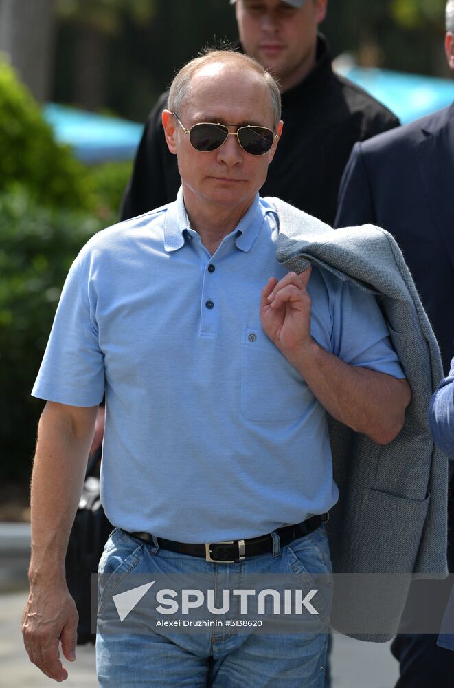 President Putin visits Artek international children's center