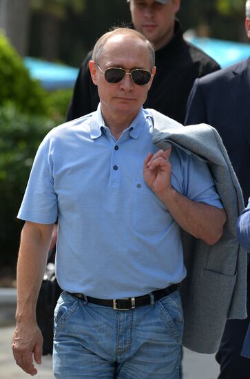President Putin visits Artek international children's center