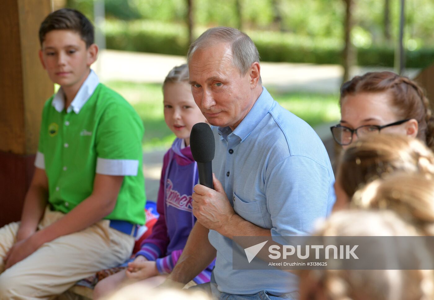 President Putin visits Artek international children's center