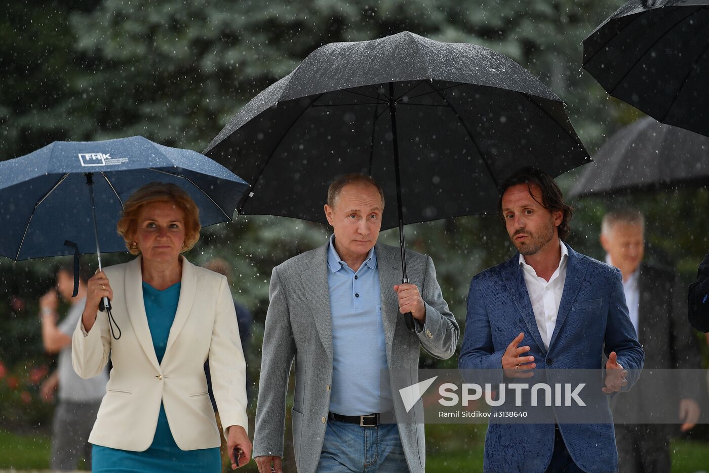 President Putin visits Artek international children's center