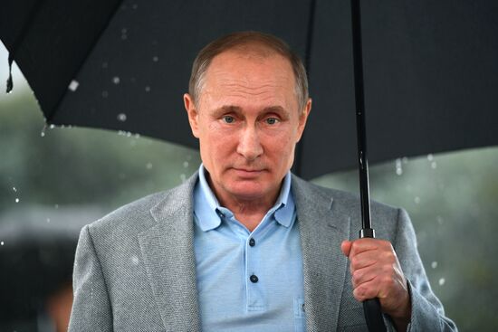 President Putin visits Artek international children's center