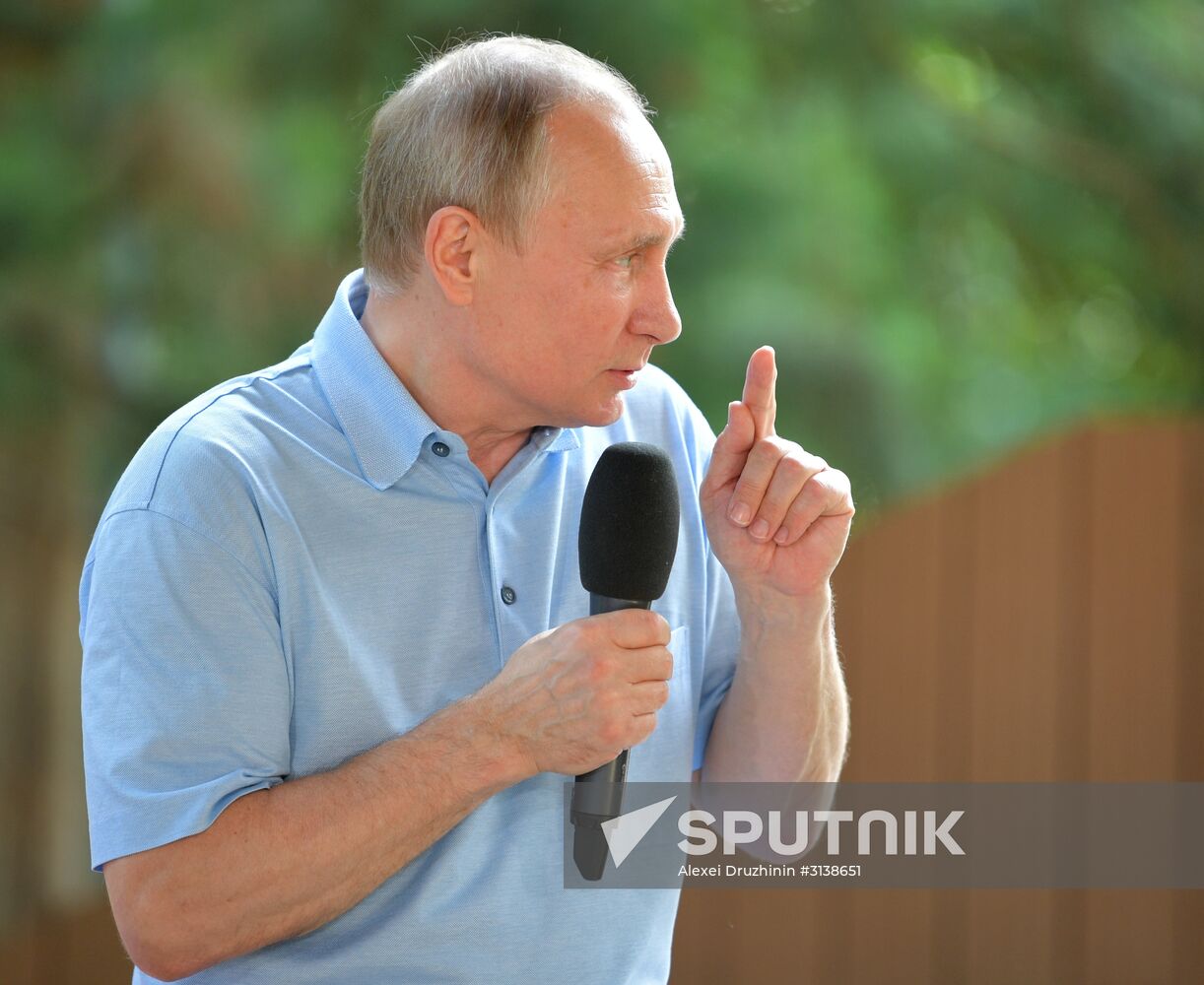 President Putin visits Artek international children's center