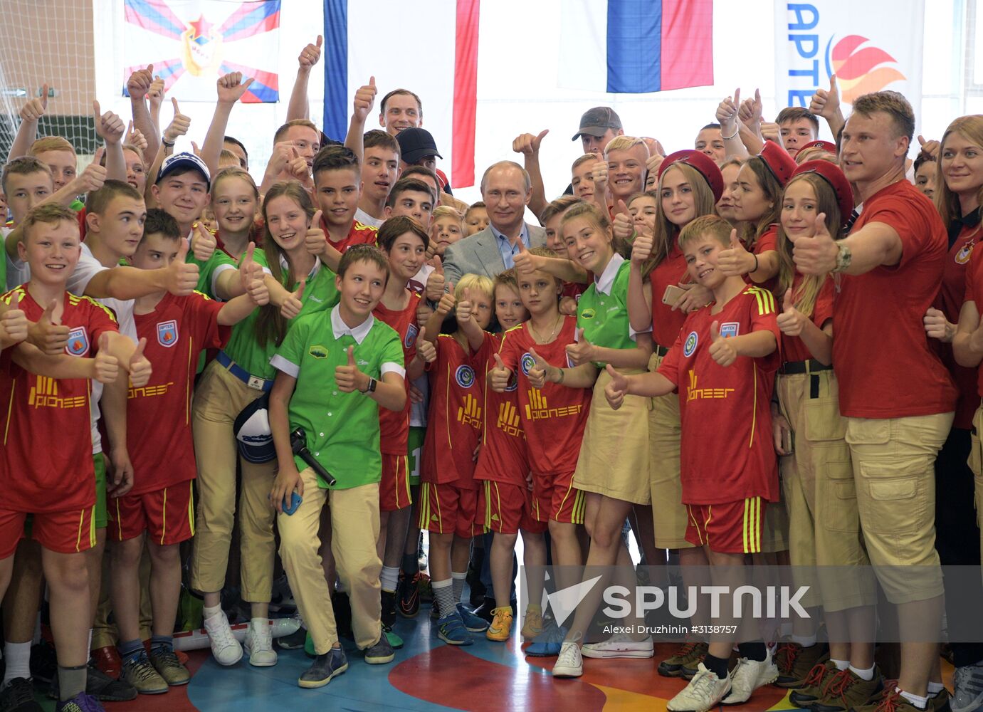 President Putin visits Artek international children's center