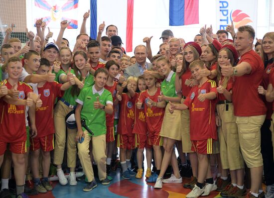 President Putin visits Artek international children's center