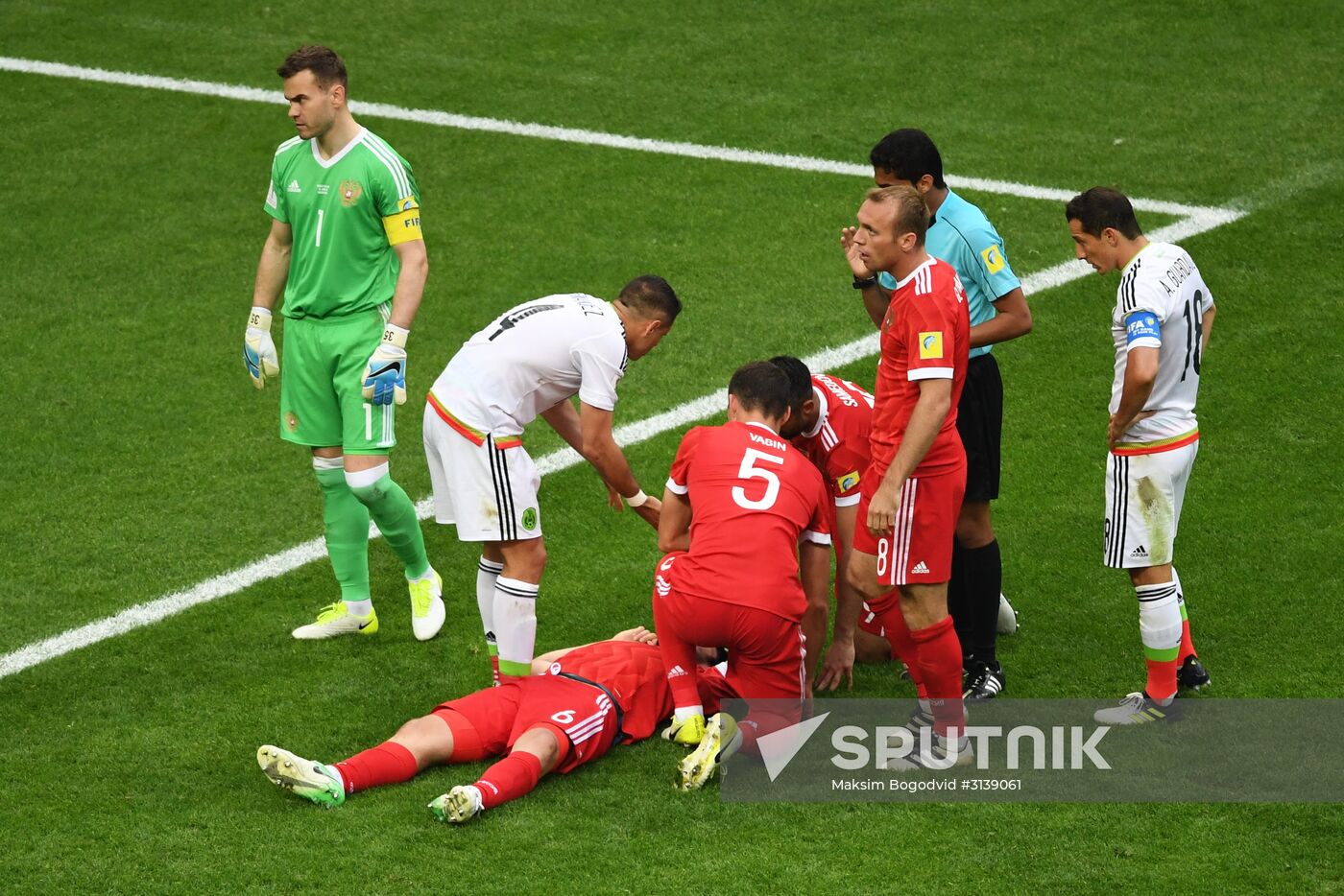 Football. 2017 FIFA Confederations Cup. Mexico vs. Russia