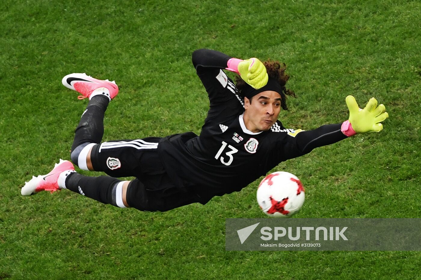 Football. 2017 FIFA Confederations Cup. Mexico vs. Russia